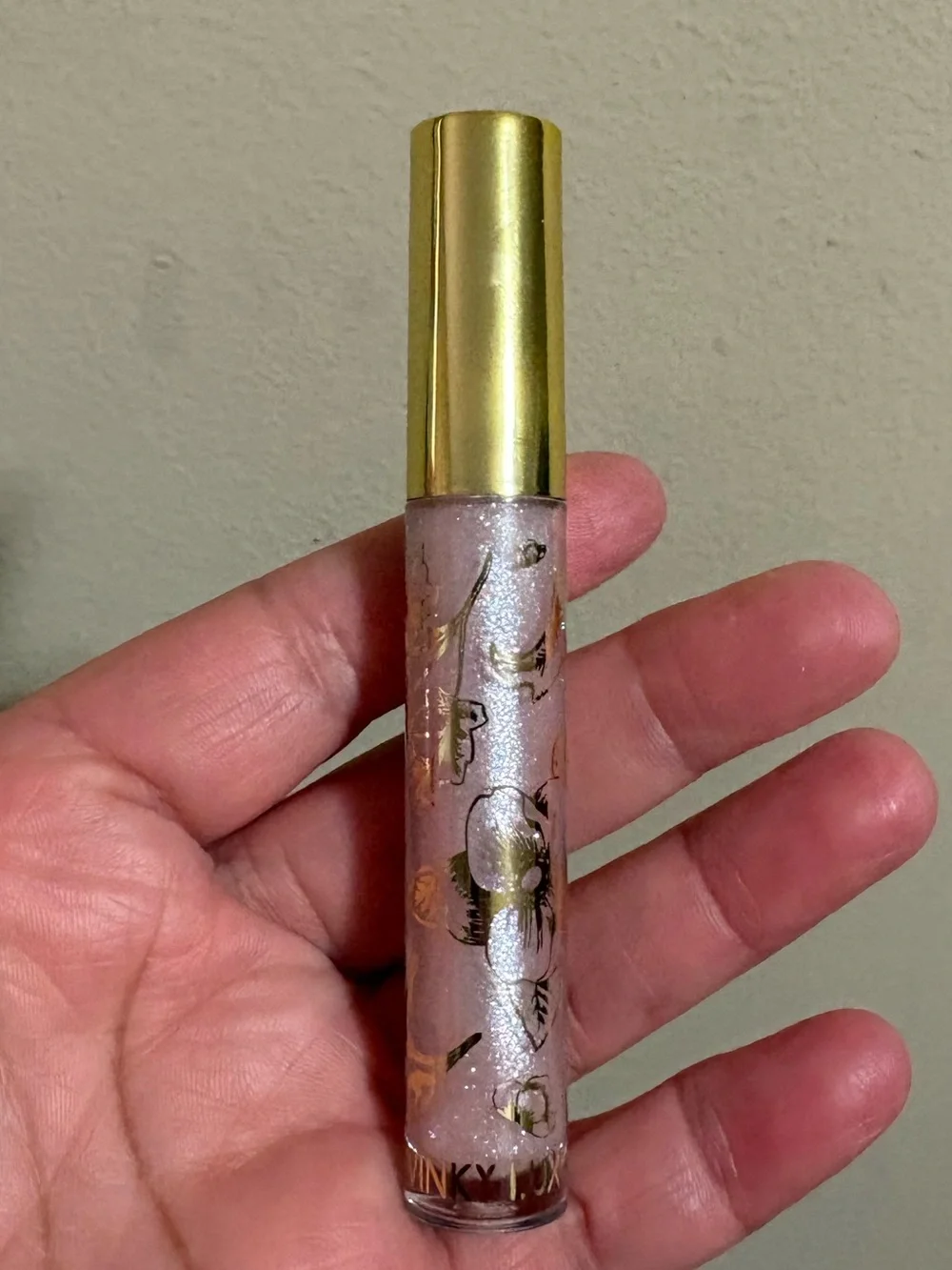 Winky Lux Glossy Boss Lip Gloss in Birthday Cake Shimmery Pink Brand New Unused